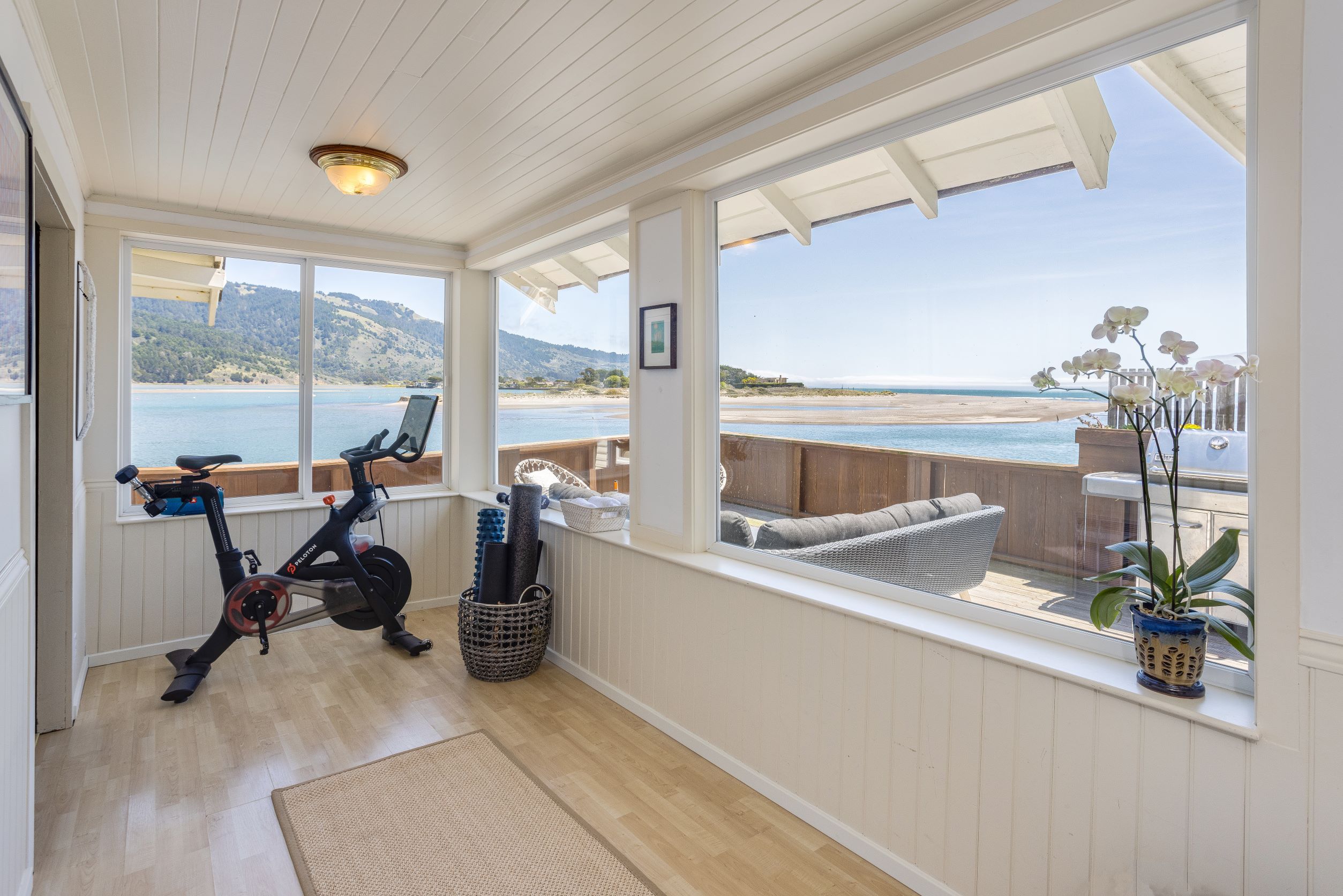 Bolinas Surf Bungalow 5